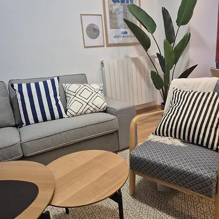 アパート R2R - Apartamento En El Centro De Gijon - 1A140 ヒホン