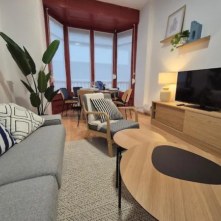 アパート R2R - Apartamento En El Centro De Gijon - 1A140 ヒホン