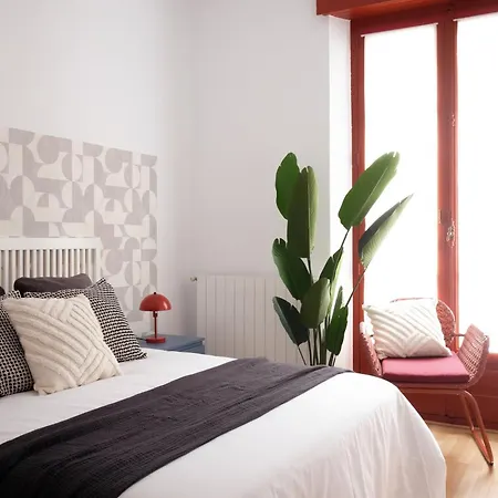 R2R - Apartamento En El Centro De Gijon - 1A140